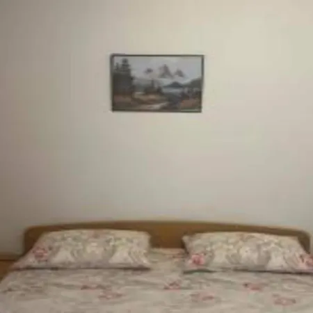 Bleu - One Bedroom With Balcony And View 1