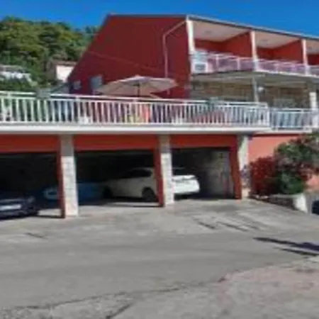 Bleu - One Bedroom With Balcony And View 1 *